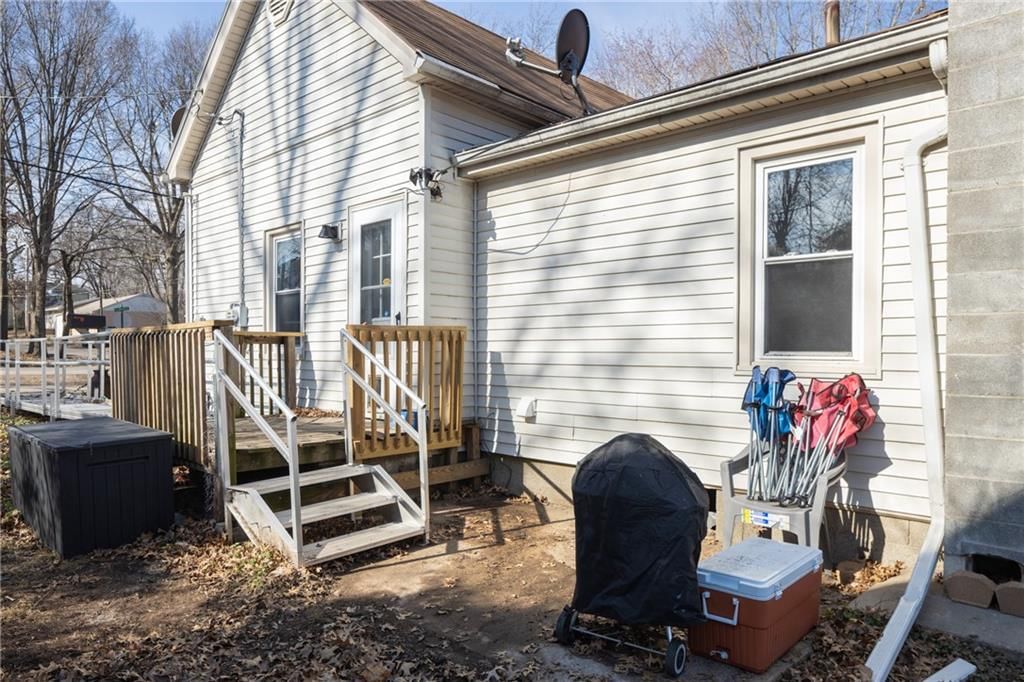 300 E Florence Street — photo 21