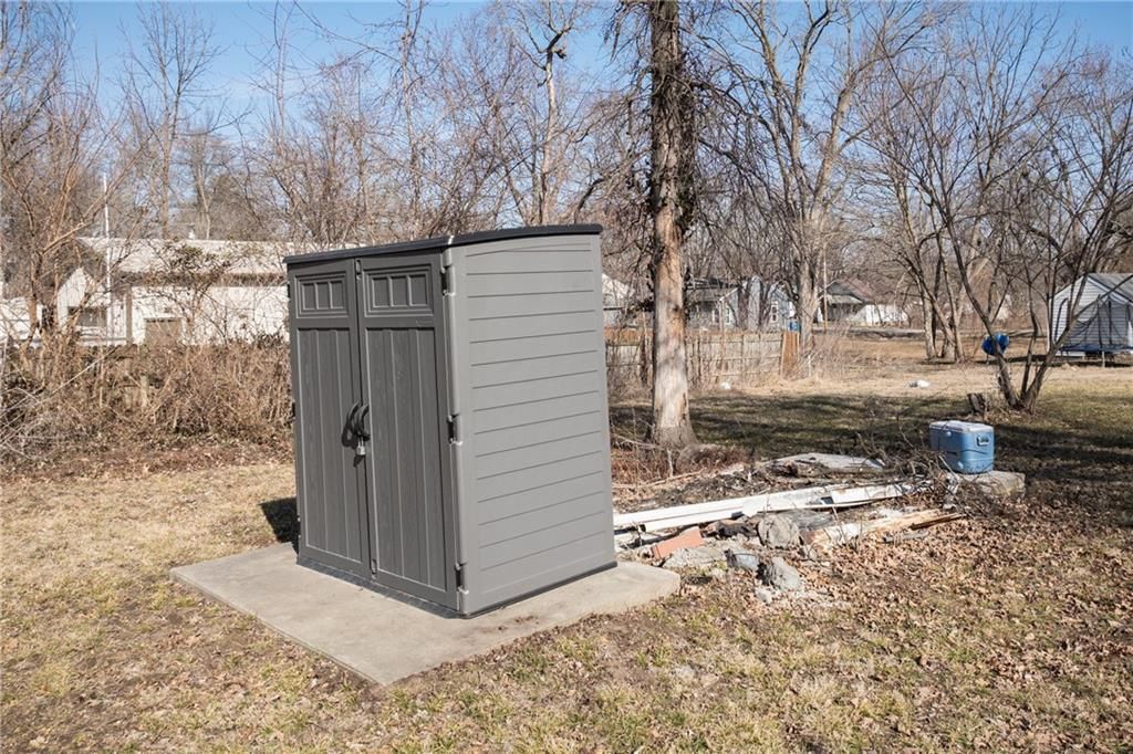 300 E Florence Street — photo 25