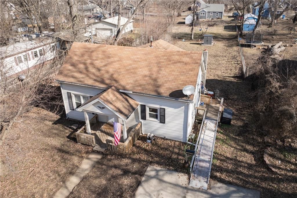 300 E Florence Street — photo 27