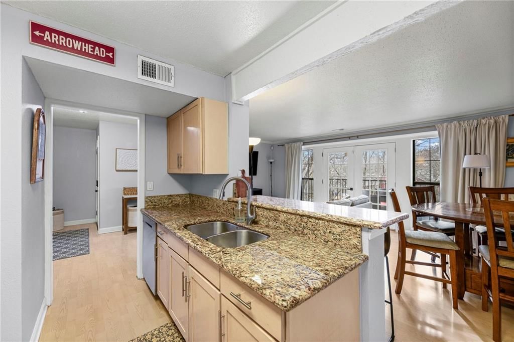 4727 Jarboe Street — photo 12