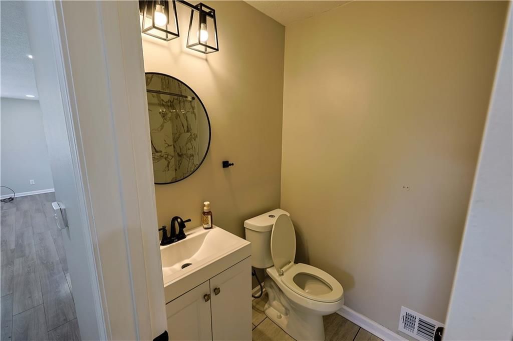 525 N Stevenson Street — photo 15
