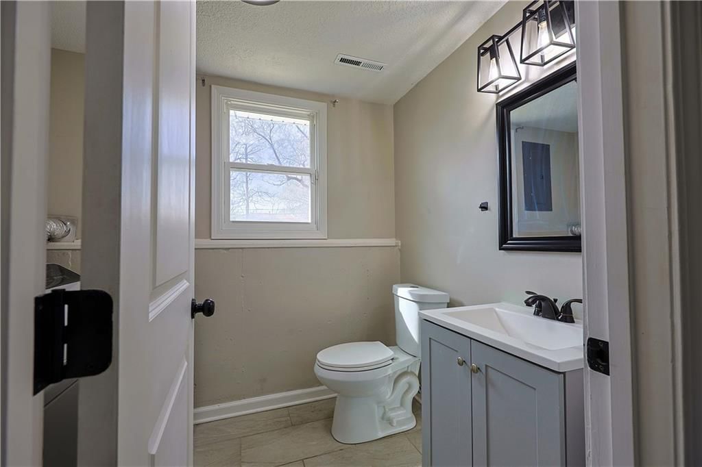525 N Stevenson Street — photo 28
