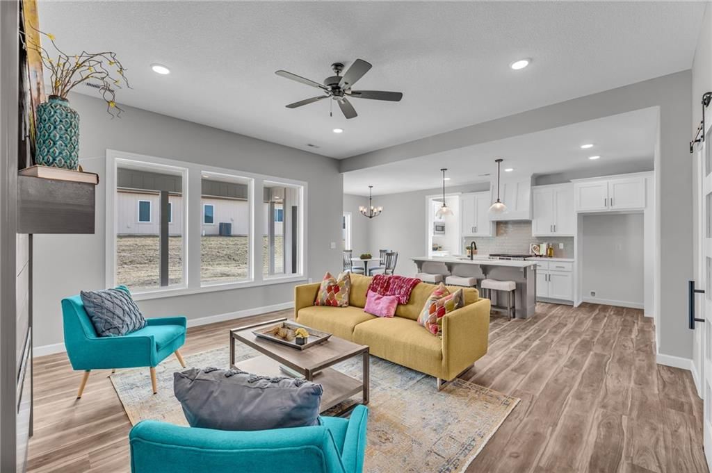 Photo 5 of 28 - 2628 E 26TH Court, Lawrence, KS 66046
