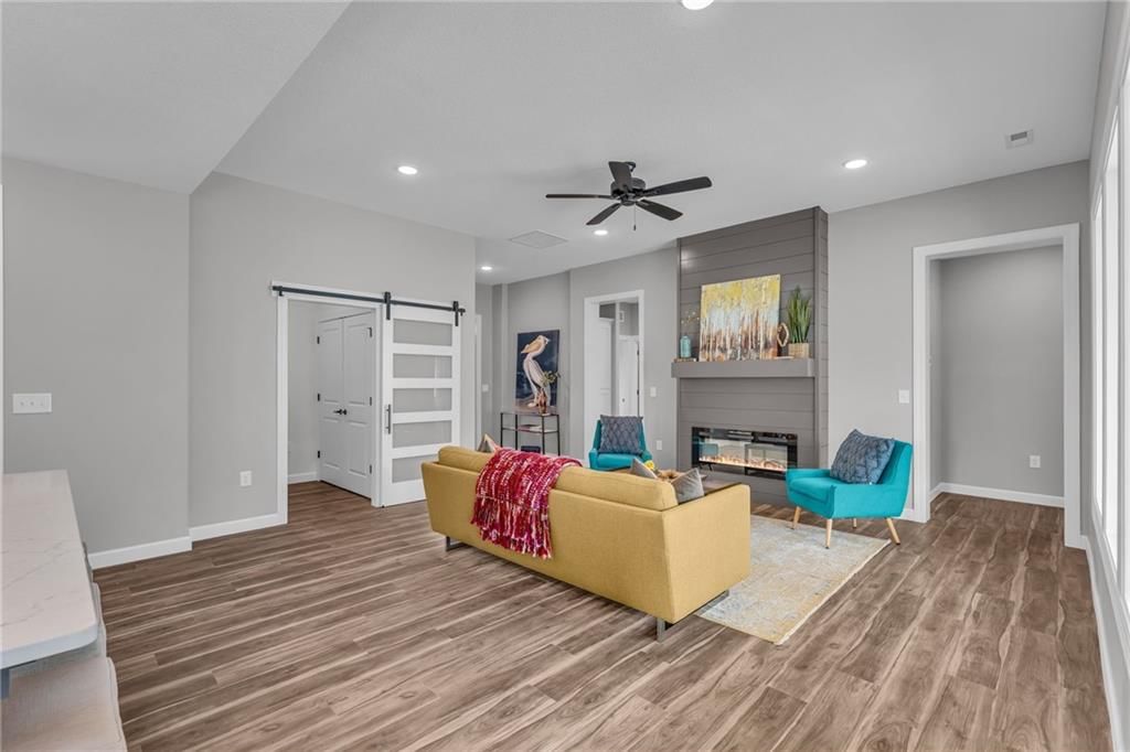 Photo 6 of 28 - 2628 E 26TH Court, Lawrence, KS 66046