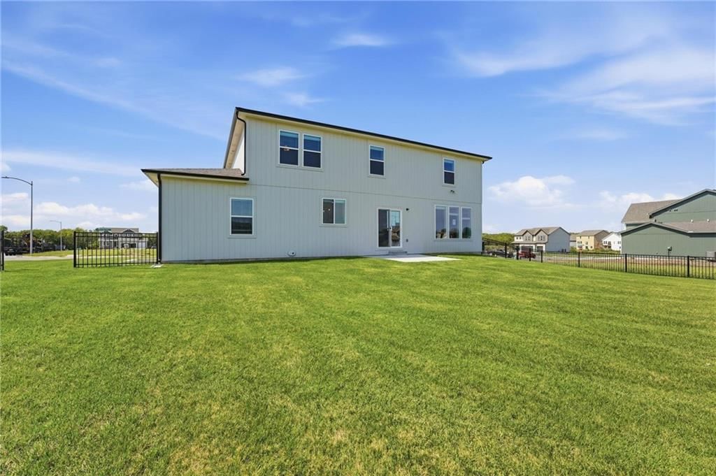 1513 SE Rising Sun Drive — photo 52