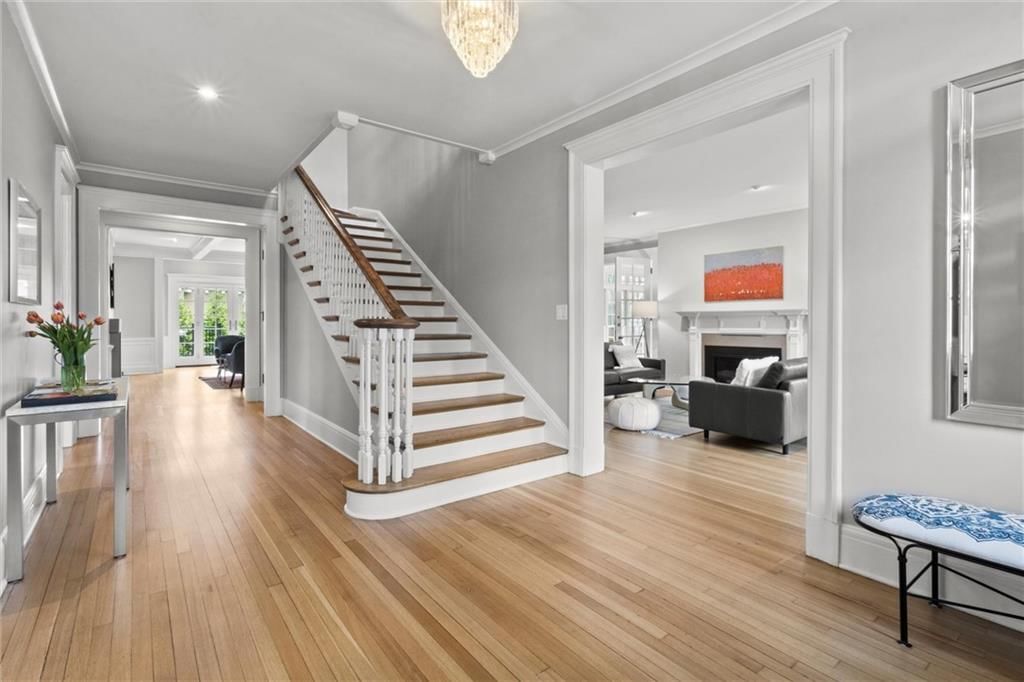 4525 Kenwood Avenue — photo 5
