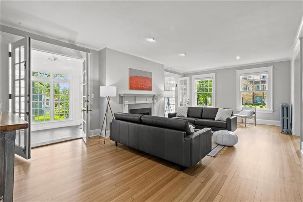 4525 Kenwood Avenue — photo 8
