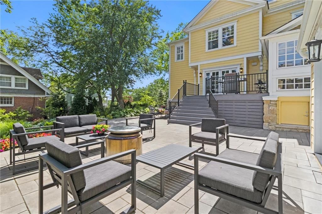 4525 Kenwood Avenue — photo 33