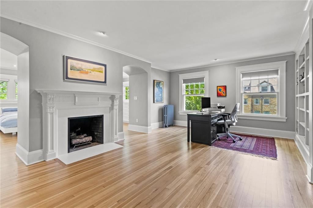 4525 Kenwood Avenue — photo 38