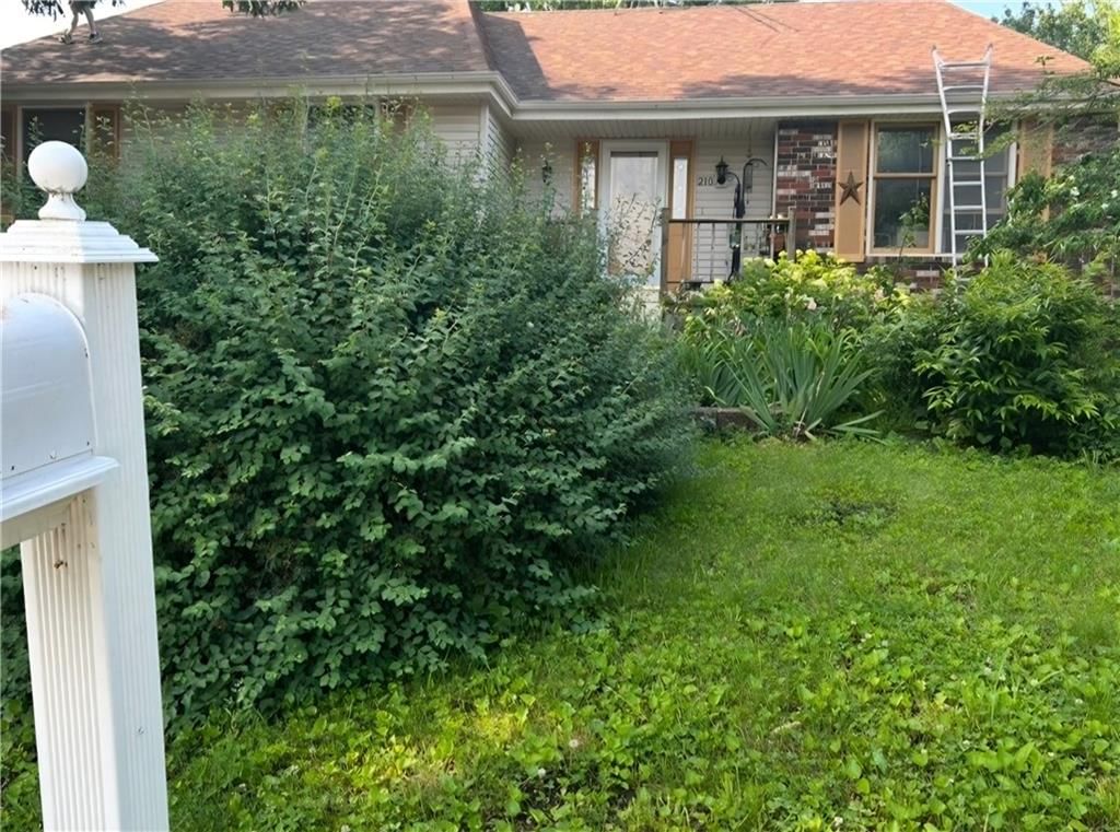 210 E 14th Street, Cameron, MO