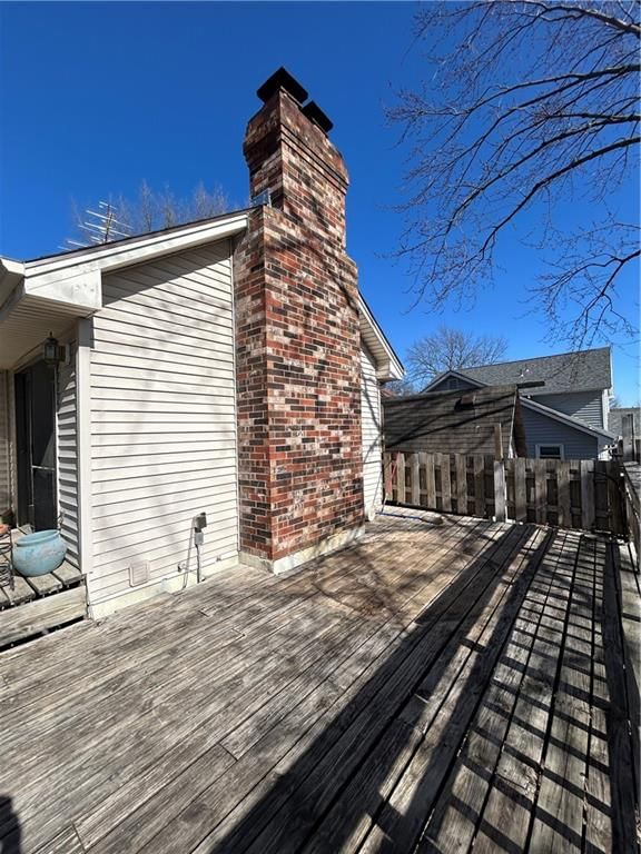 210 E 14th Street — photo 24