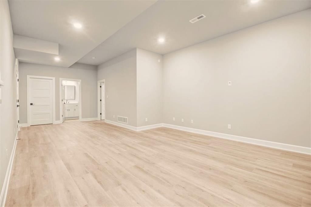 1317 Larson Avenue — photo 27