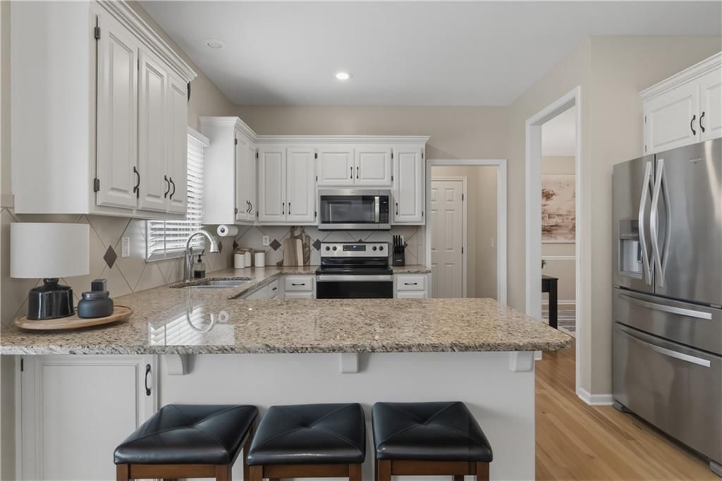 5324 W 160 Street — photo 17