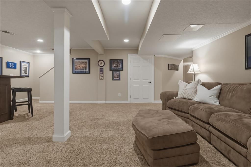 5324 W 160 Street — photo 39