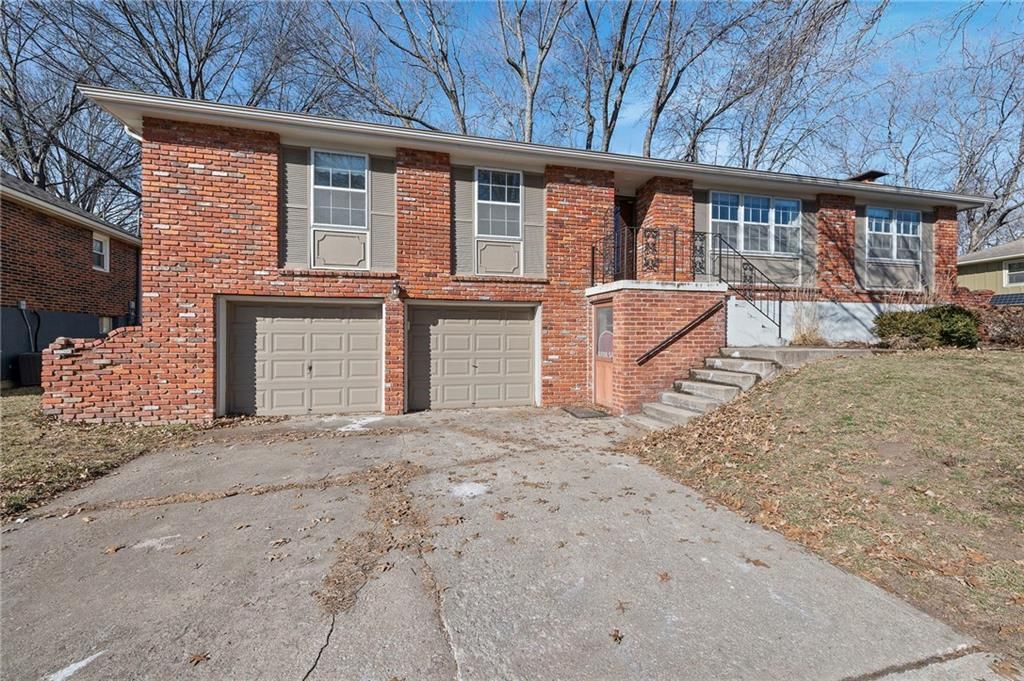 2724 Queen Ridge Drive — photo 2
