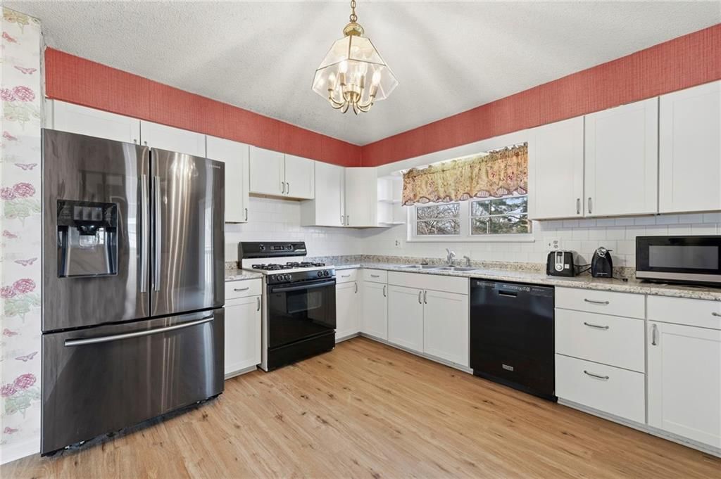 2724 Queen Ridge Drive — photo 16