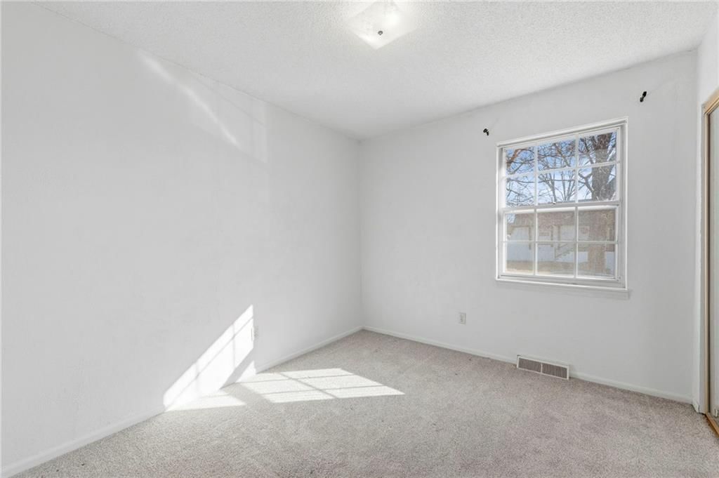 2724 Queen Ridge Drive — photo 17