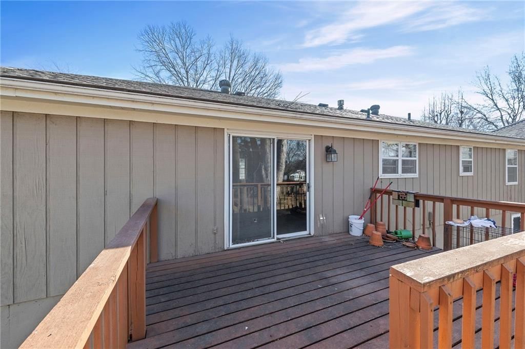 2724 Queen Ridge Drive — photo 32