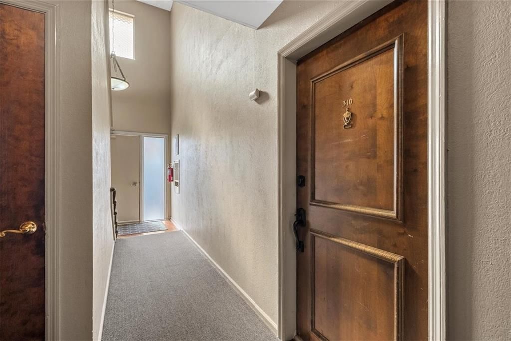 7618 W 59th Terrace — photo 5