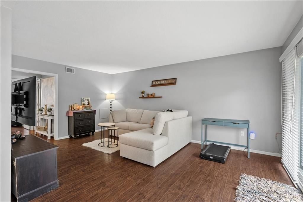 7618 W 59th Terrace — photo 12