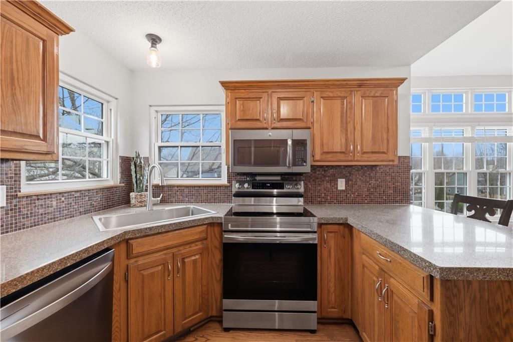 205 N Pacific Court — photo 8