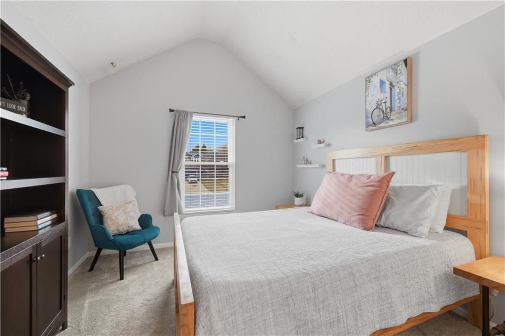 205 N Pacific Court — photo 18