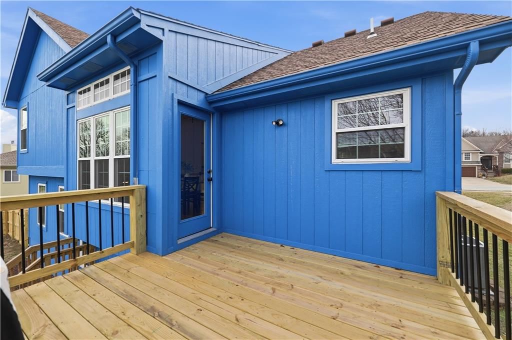 205 N Pacific Court — photo 27