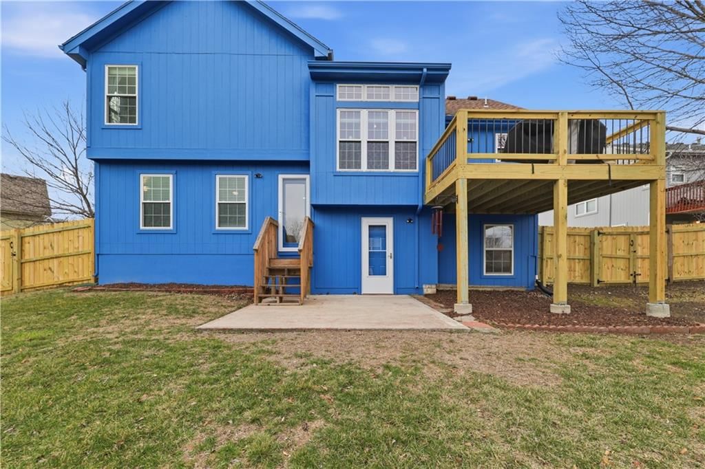 205 N Pacific Court — photo 29