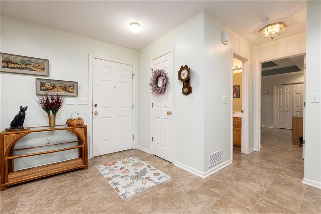 314 Lakeview Drive — photo 6