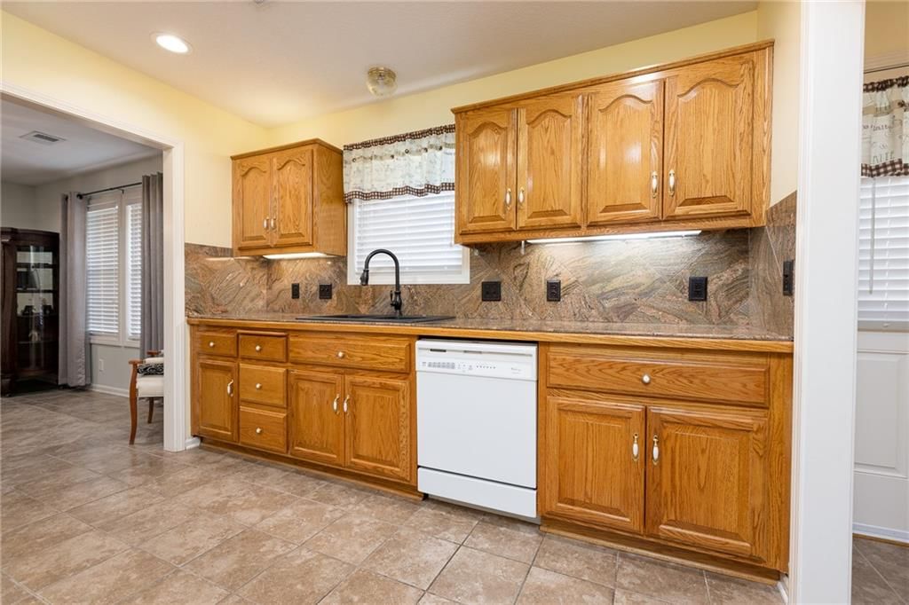 314 Lakeview Drive — photo 12