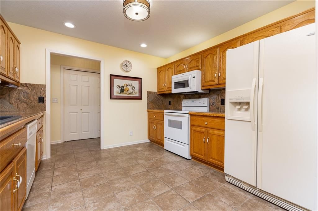 314 Lakeview Drive — photo 14
