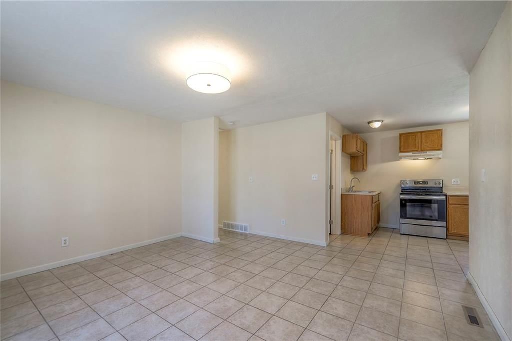709 N Woodland Street — photo 5