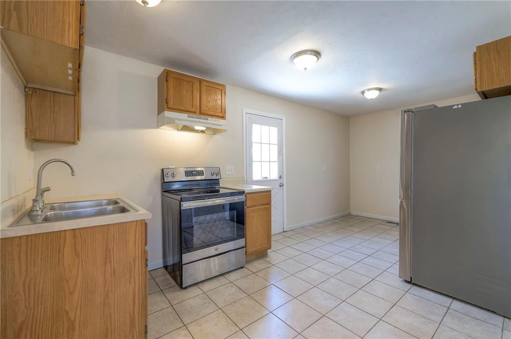 709 N Woodland Street — photo 6