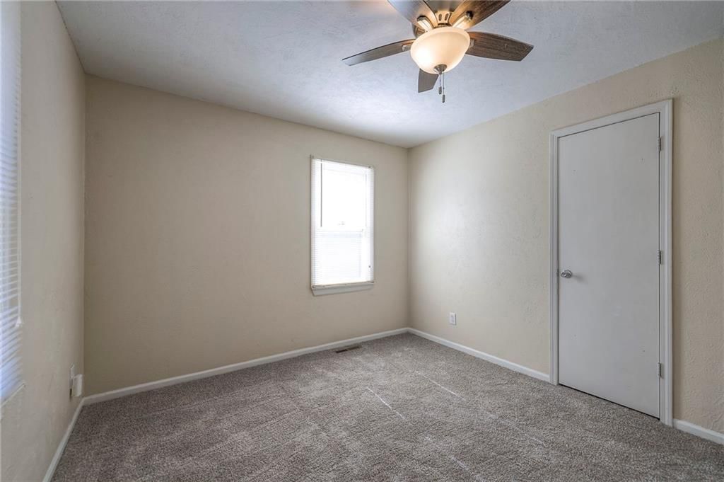 709 N Woodland Street — photo 20