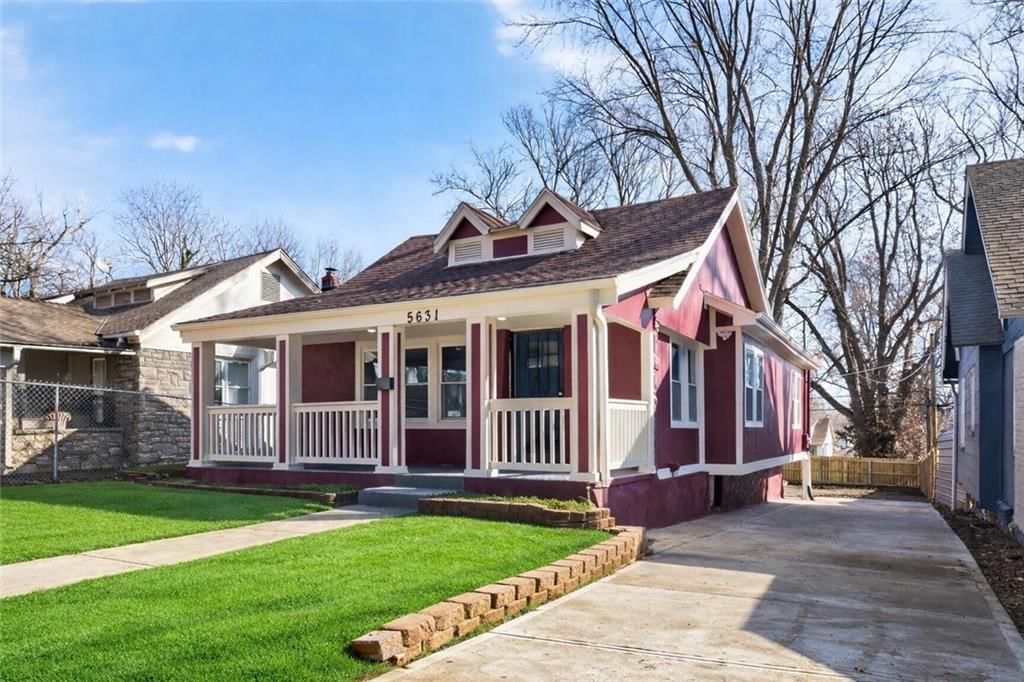 5631 Euclid Avenue — photo 3
