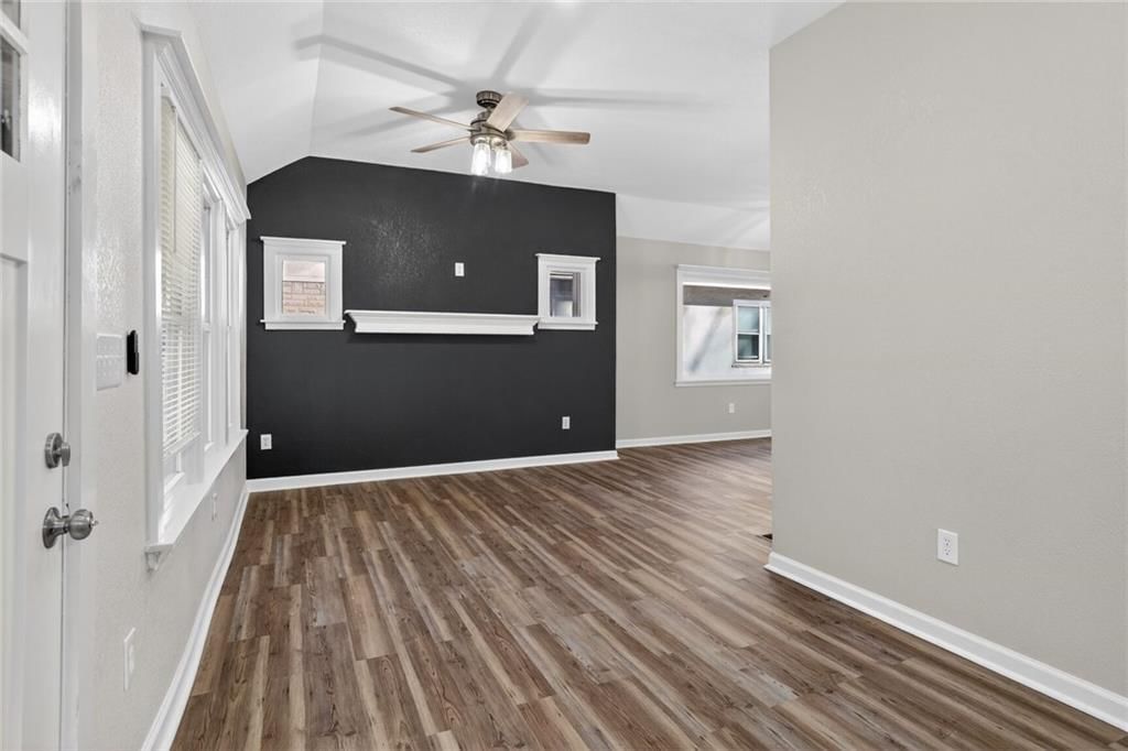 5631 Euclid Avenue — photo 5