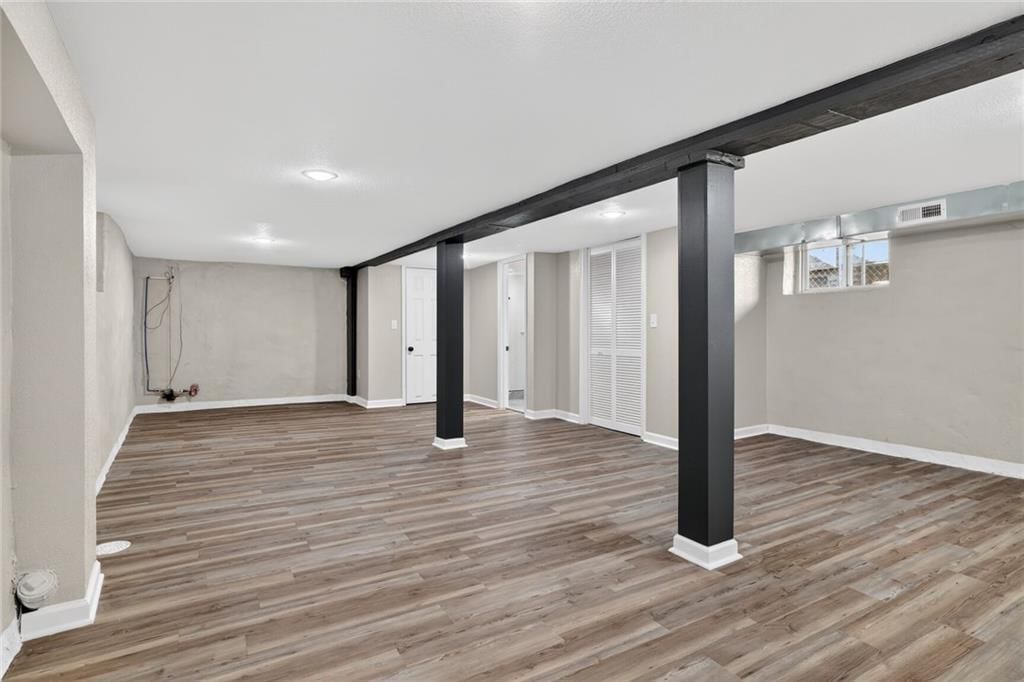 5631 Euclid Avenue — photo 20