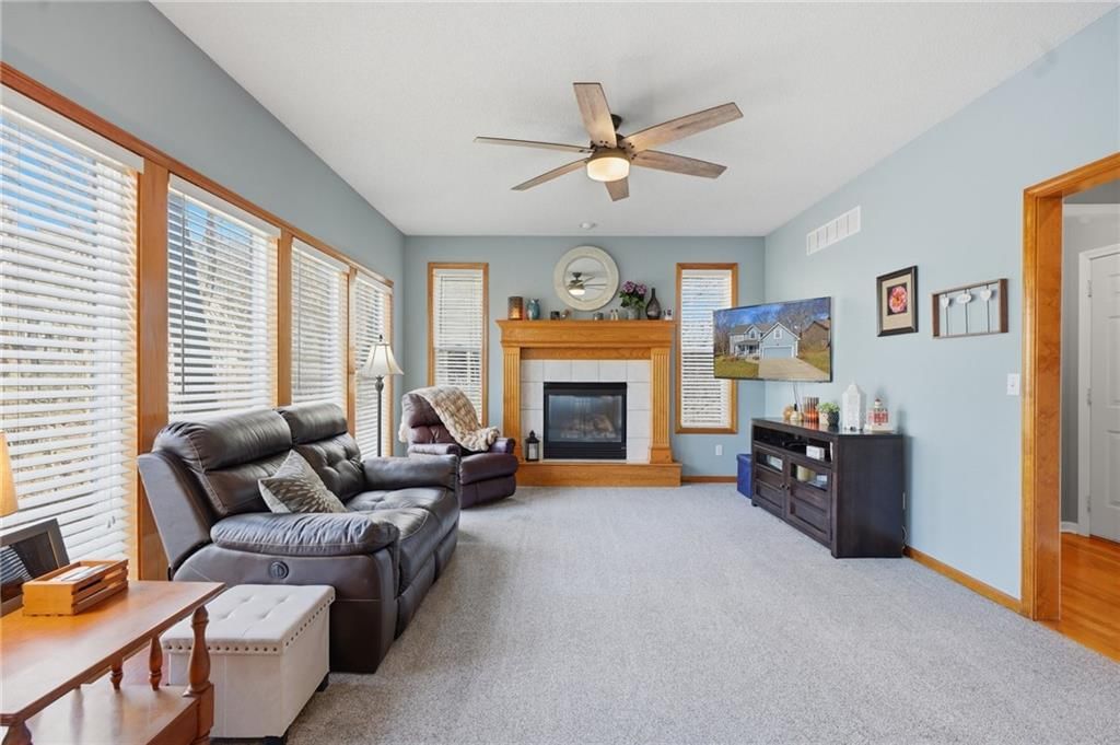 8058 N Highland Avenue — photo 4