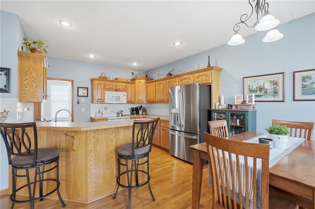 8058 N Highland Avenue — photo 7