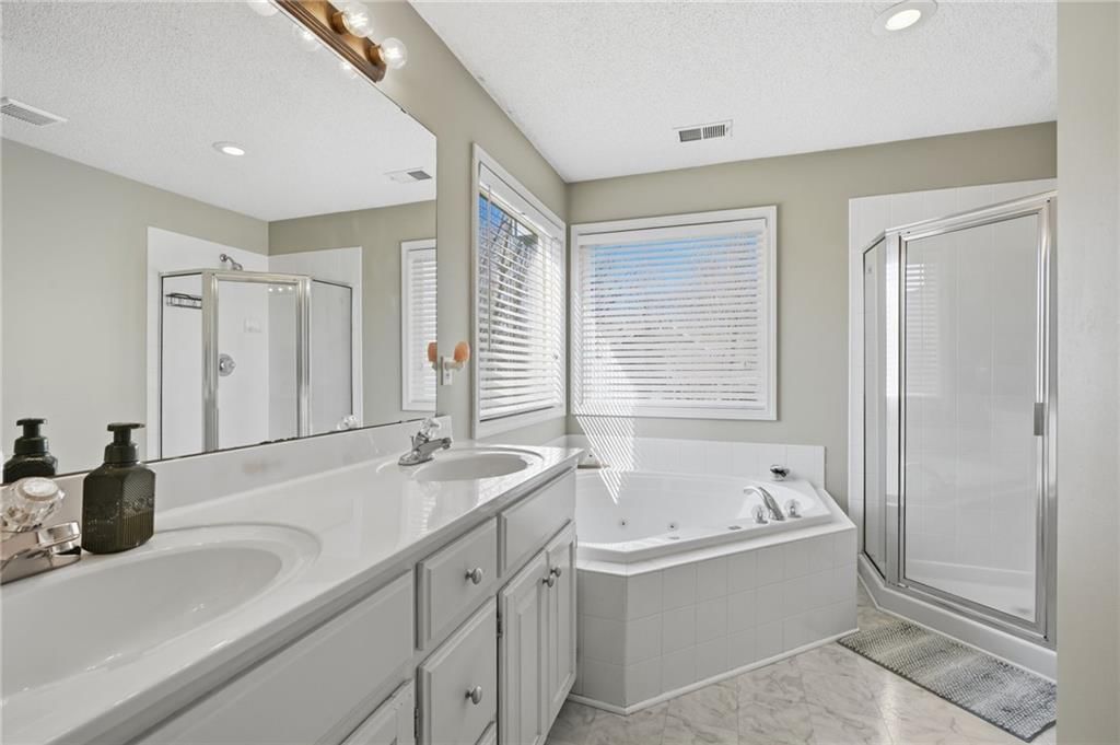 8058 N Highland Avenue — photo 21