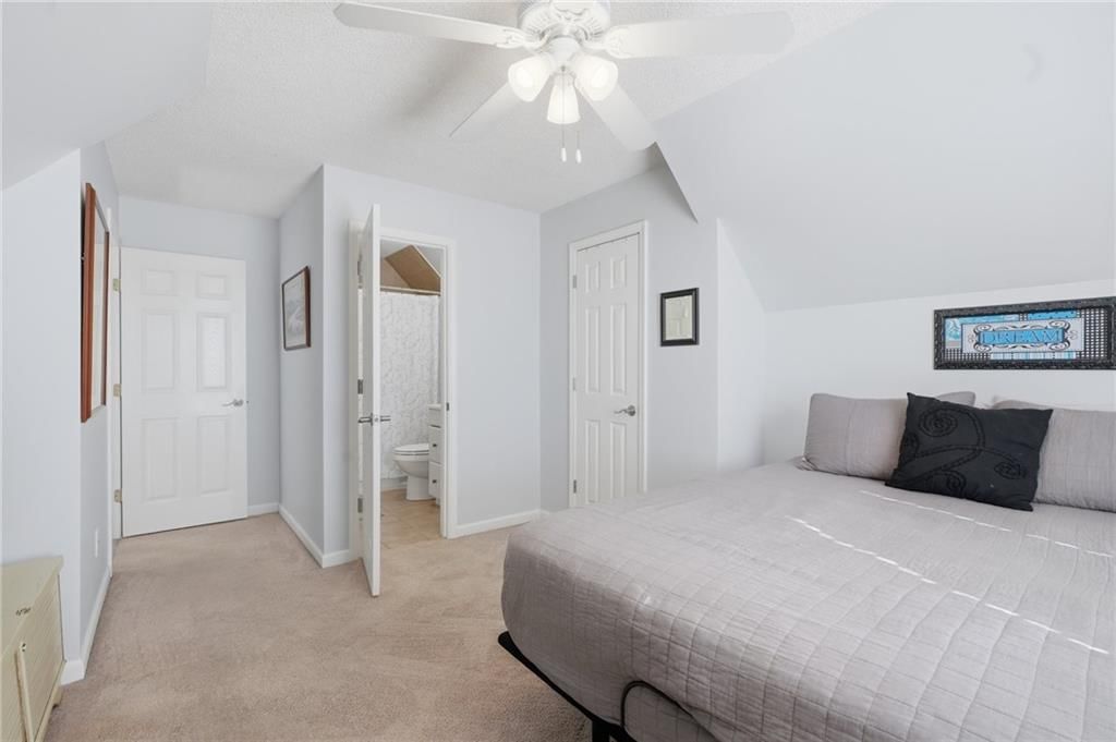 8058 N Highland Avenue — photo 27