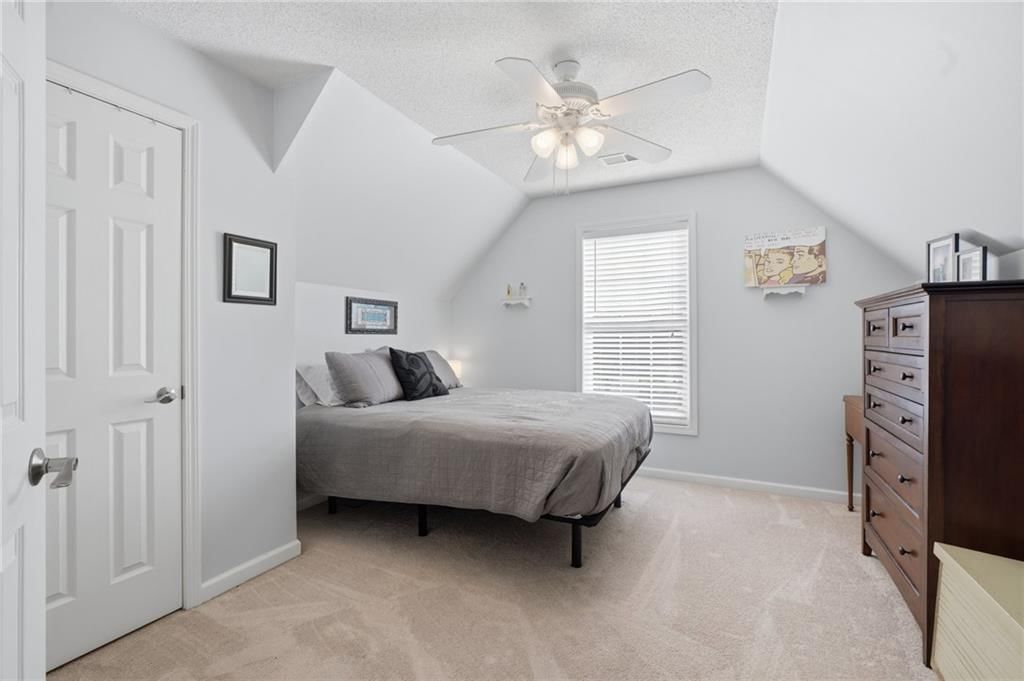 8058 N Highland Avenue — photo 29