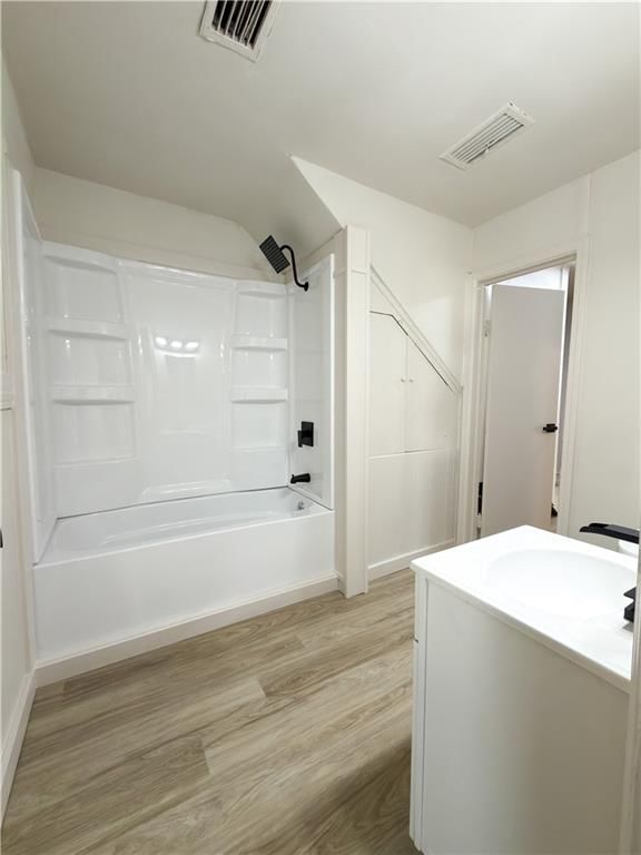 105 S Willow Street — photo 20