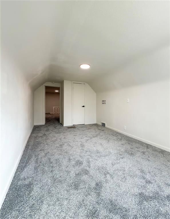 105 S Willow Street — photo 34