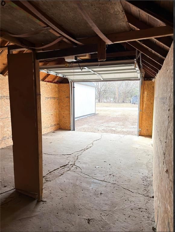 105 S Willow Street — photo 39