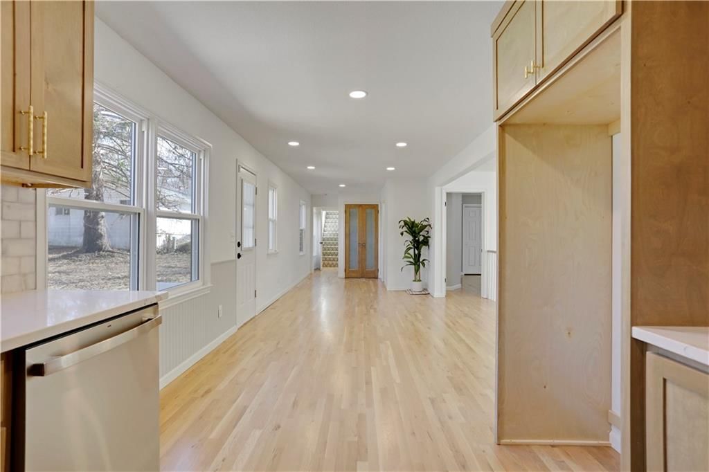 5833 Woodward Street — photo 16
