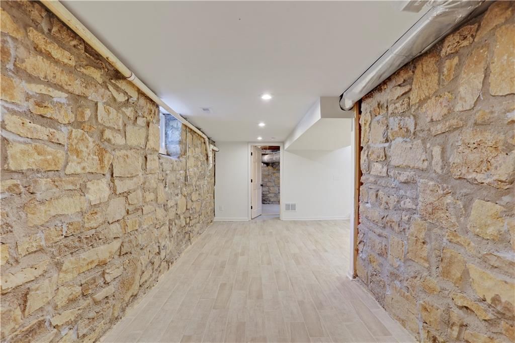 5833 Woodward Street — photo 25