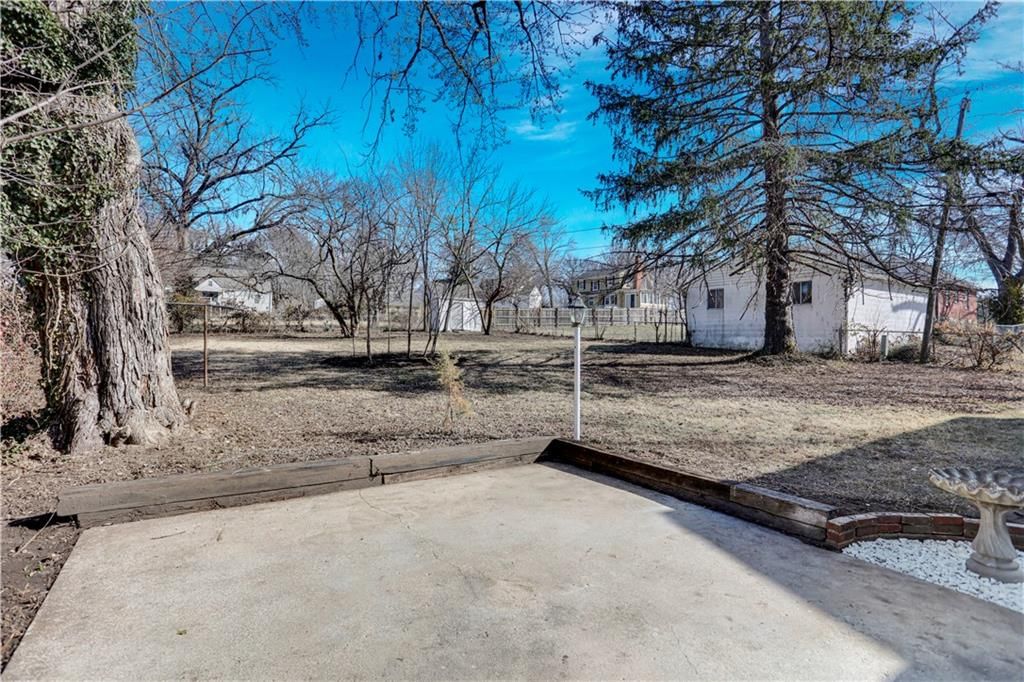 5833 Woodward Street — photo 28