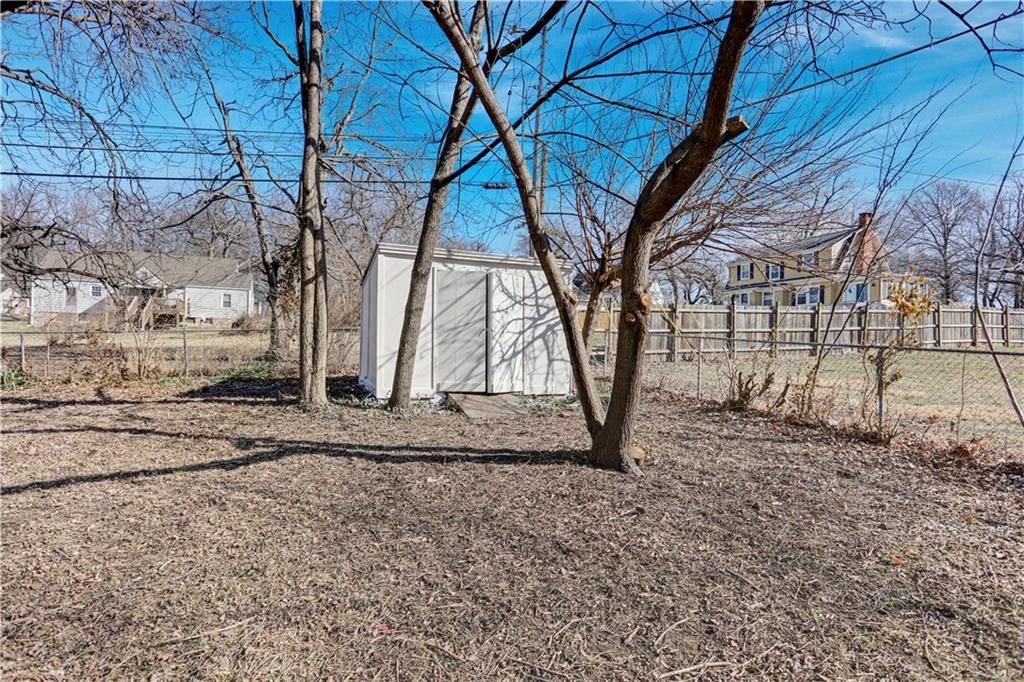 5833 Woodward Street — photo 33