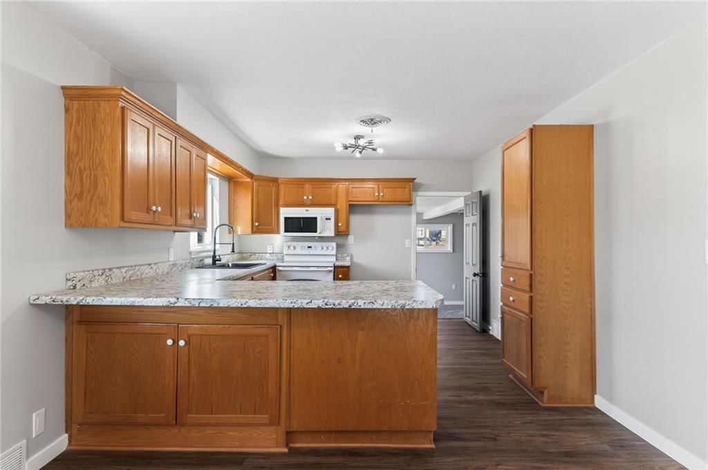 604 Stoutmore Street — photo 10